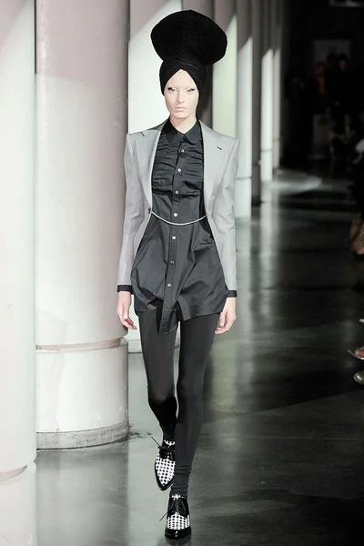 Look 24
